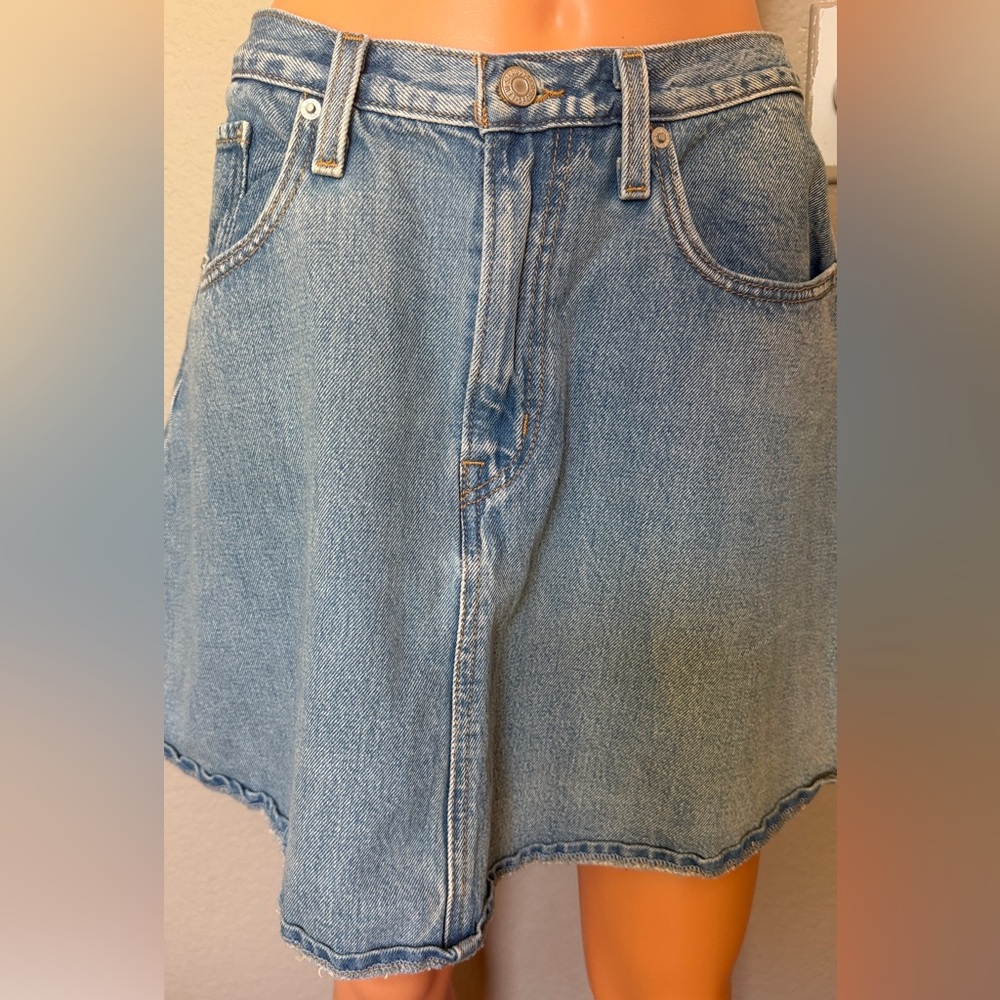 Levi’s Denim Mini Skirt Button Fly A-Line Light Wash Vintage Style Womens Medium - Picture 3 of 5